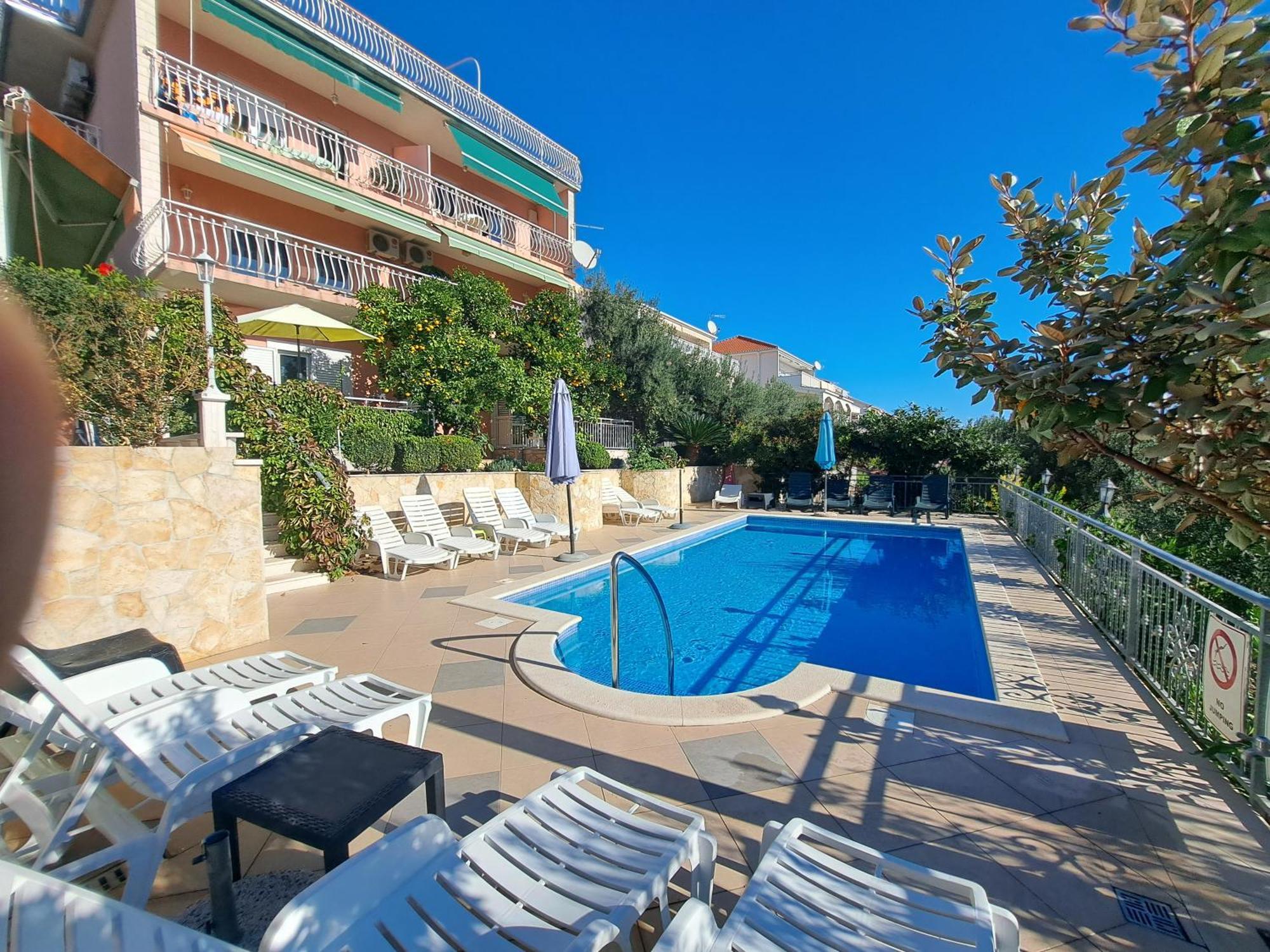 Apartments Zgogo Trogir Extérieur photo